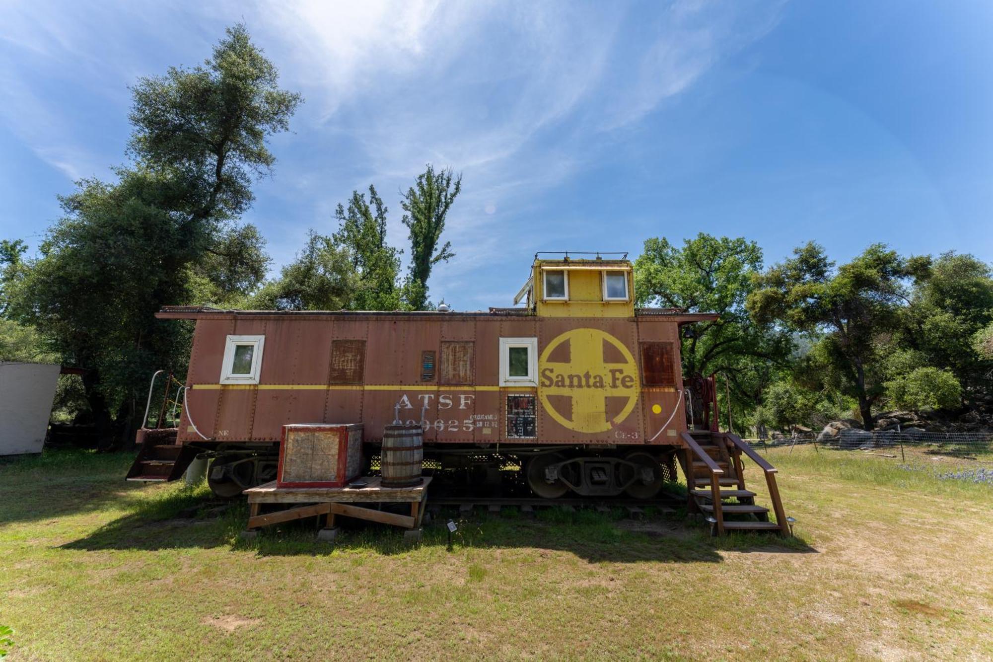 Little Red Caboose Villa Оукхърст Екстериор снимка